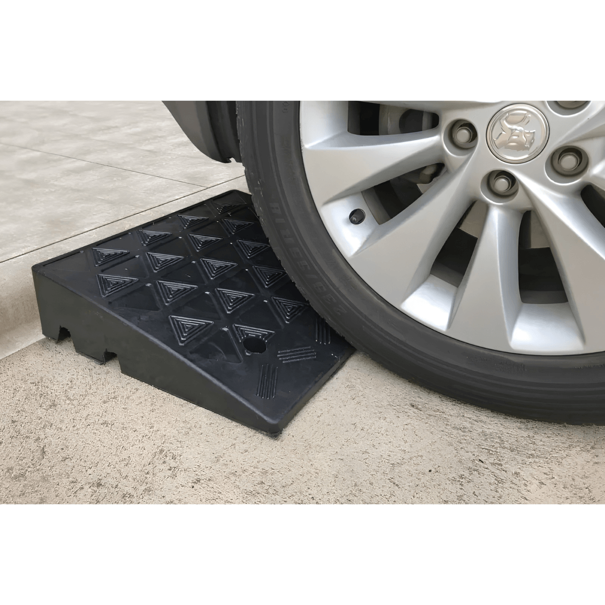 kerb ramp rubber black 485mm 425mm 110mm 02 Kerb Ramp Rubber 485mm x 425mm x 110mm - Black 2 Kerb Ramp Rubber 485mm x 425mm x 110mm - Black - Image 2